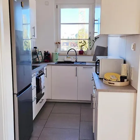 Luxurious With 1 Bedroom And 1 Living With Sofa Bed München